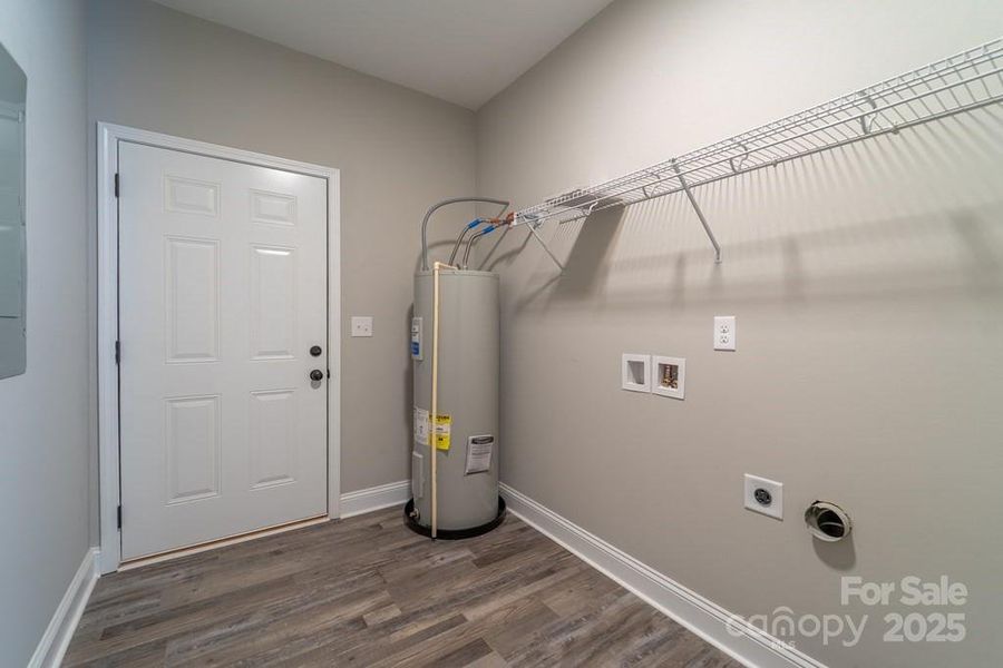 Spacious, unfurnished interior of a new home in , Whittier (Image 22).