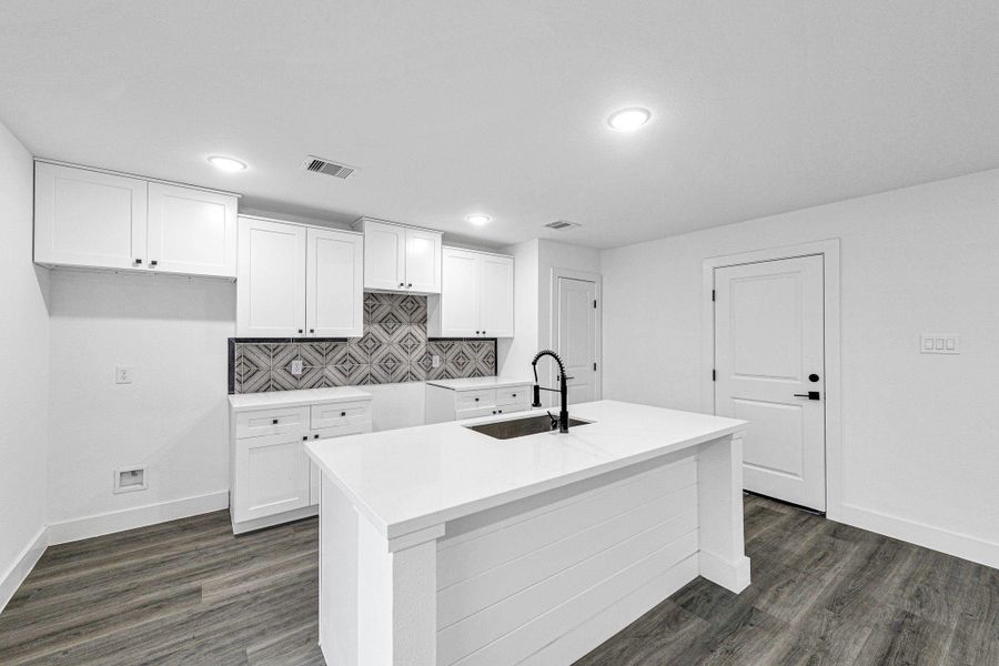 Furnished interior view inside a new home in , Hempstead (Image 9).