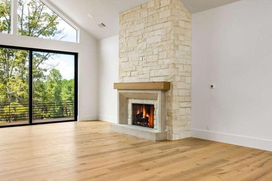 Spacious, unfurnished interior of a new home in , Mineral Bluff (Image 31).