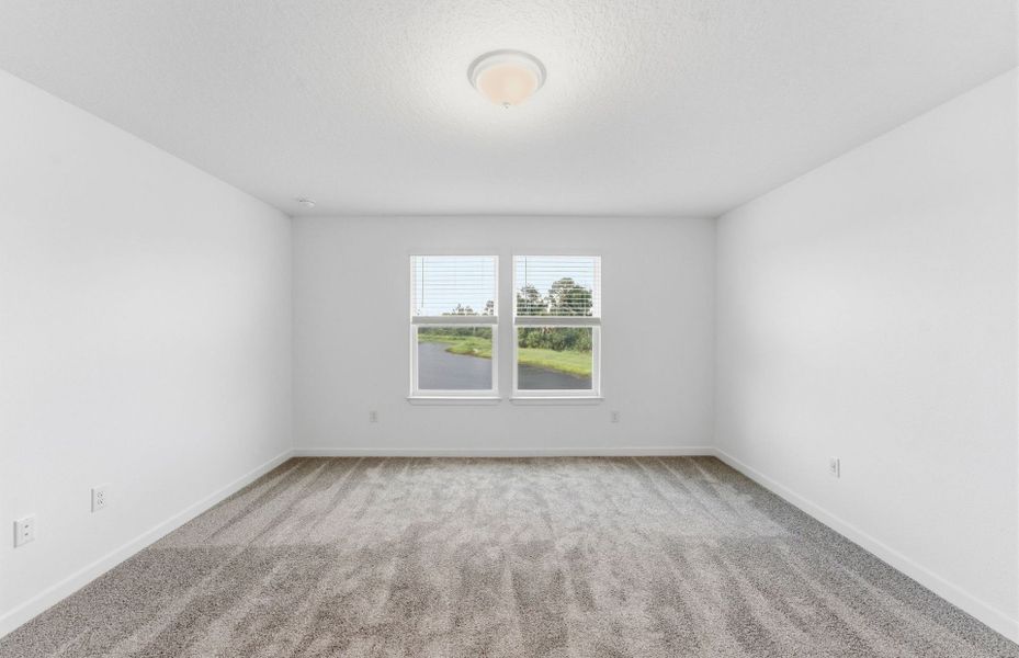 Spacious, unfurnished interior of a new home in Oakfield Trails, Parrish (Image 14).