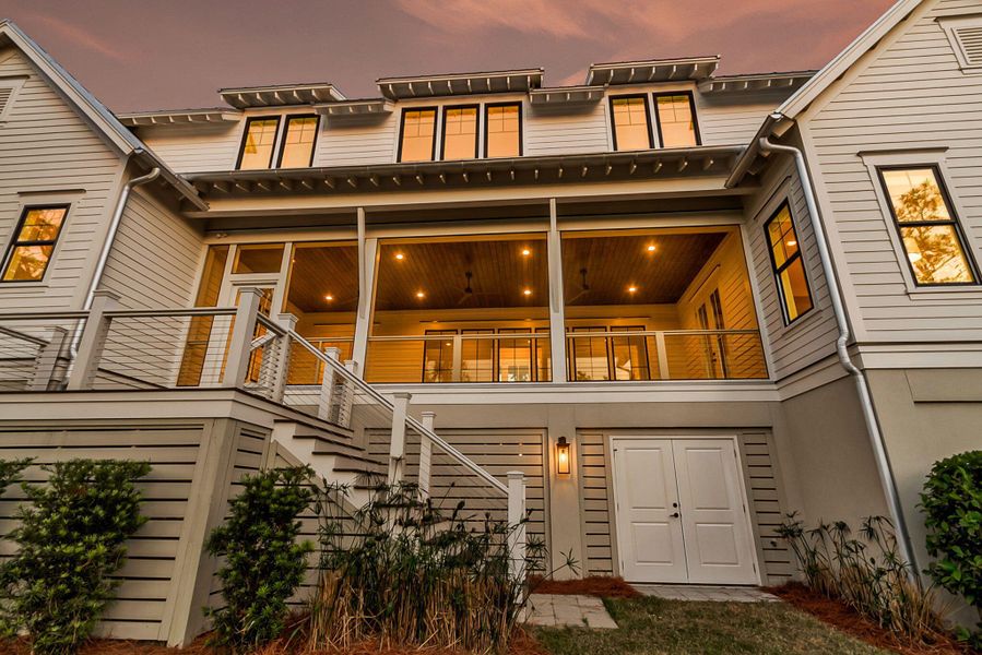 Exterior details and patio area of a home in Daniel Island Park, Charleston (Image 35).