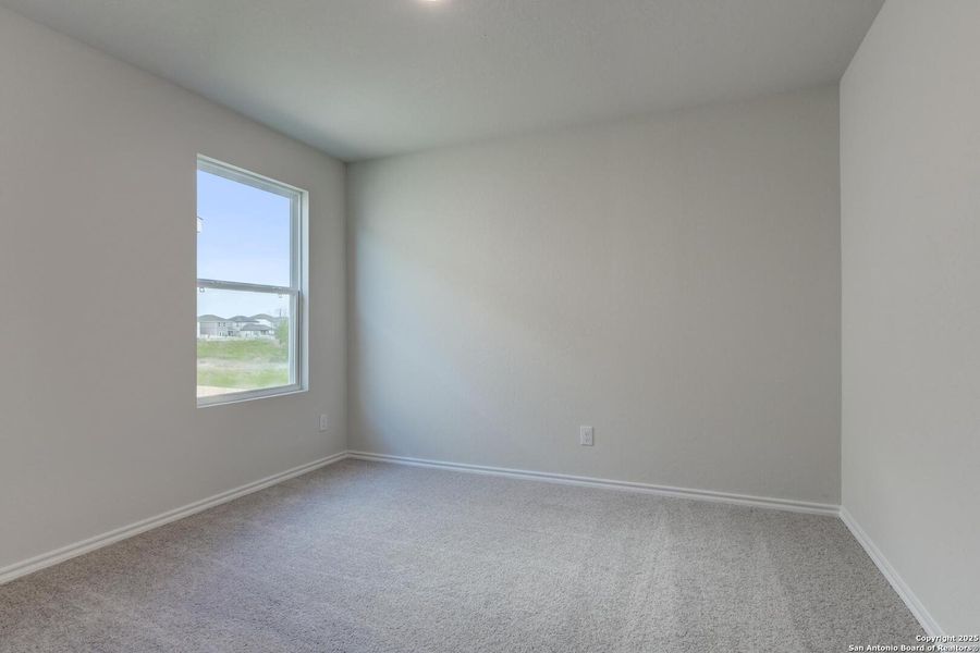 Spacious, unfurnished interior of a new home in Meadows at Hennersby Hollow 40's, San Antonio (Image 18).