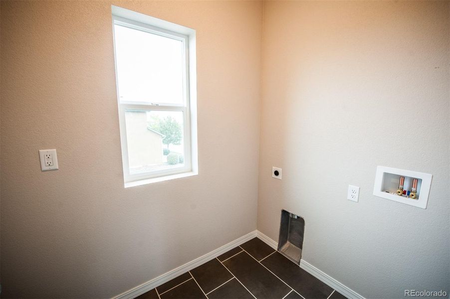 Spacious, unfurnished interior of a new home in , Colorado Springs (Image 24).