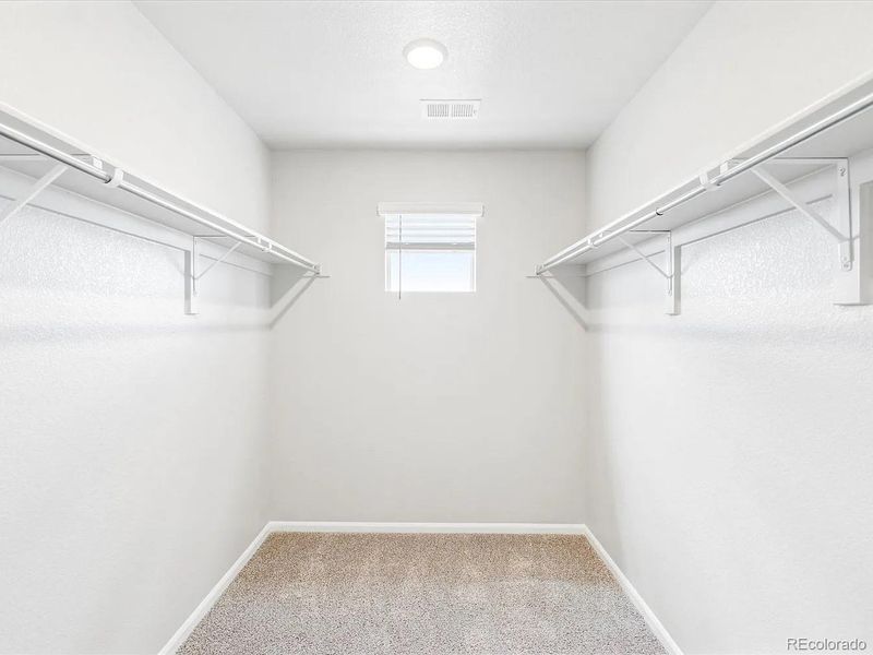 Spacious, unfurnished interior of a new home in Painted Prairie, Aurora (Image 15).