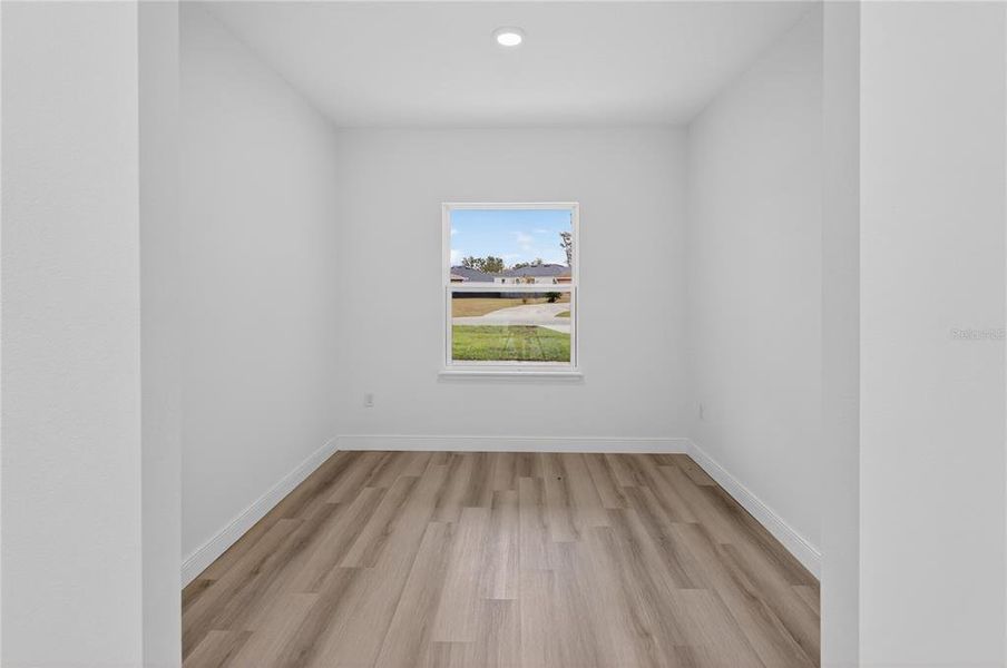 Spacious, unfurnished interior of a new home in , Ocala (Image 24).