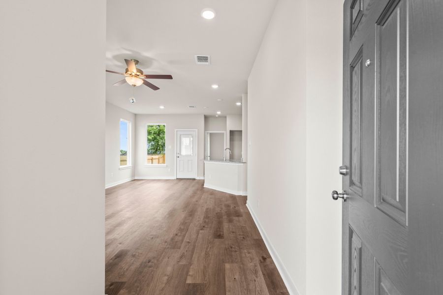 Spacious, unfurnished interior of a new home in The Village at Elm Creek, Troy (Image 7). Spacious, unfurnished interior of a new home in The Village at Elm Creek, Troy (Image 7).