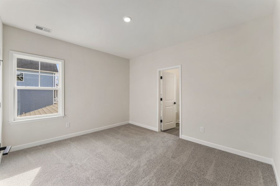 Spacious, unfurnished interior of a new home in Ridgecrest at Midway, Anderson (Image 38).