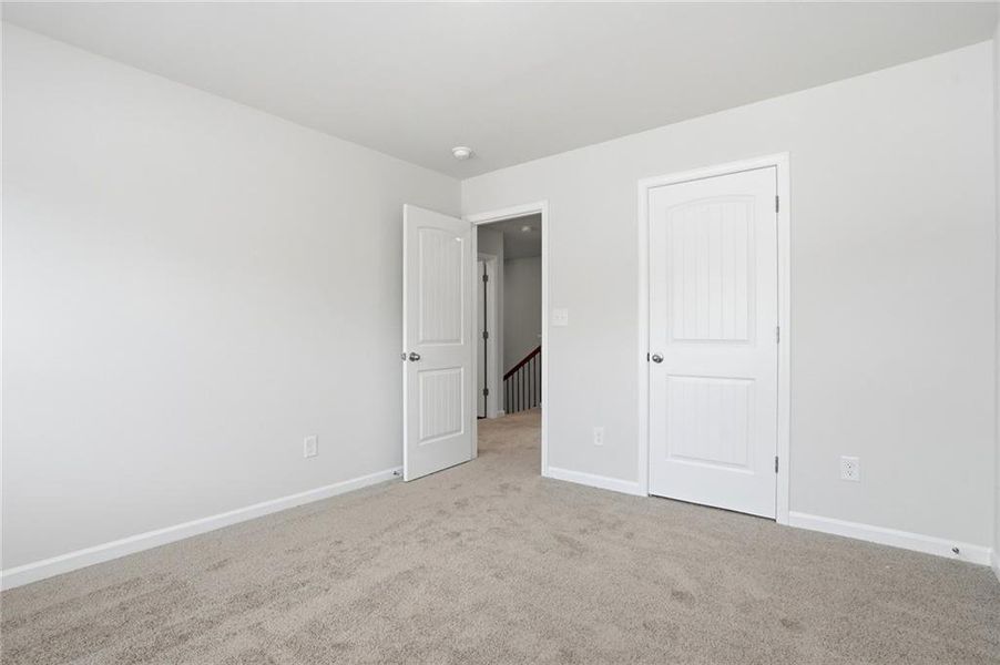 Spacious, unfurnished interior of a new home in Concord Oaks, Powder Springs (Image 25).