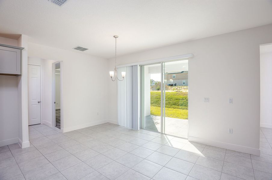 Spacious, unfurnished interior of a new home in Malabar Springs, Palm Bay (Image 59). Spacious, unfurnished interior of a new home in Malabar Springs, Palm Bay (Image 59).