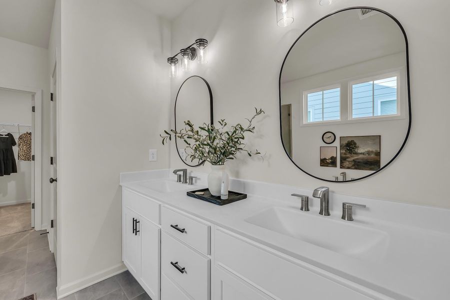 Furnished interior view inside a new home in Social Circle, Chattanooga (Image 12).
