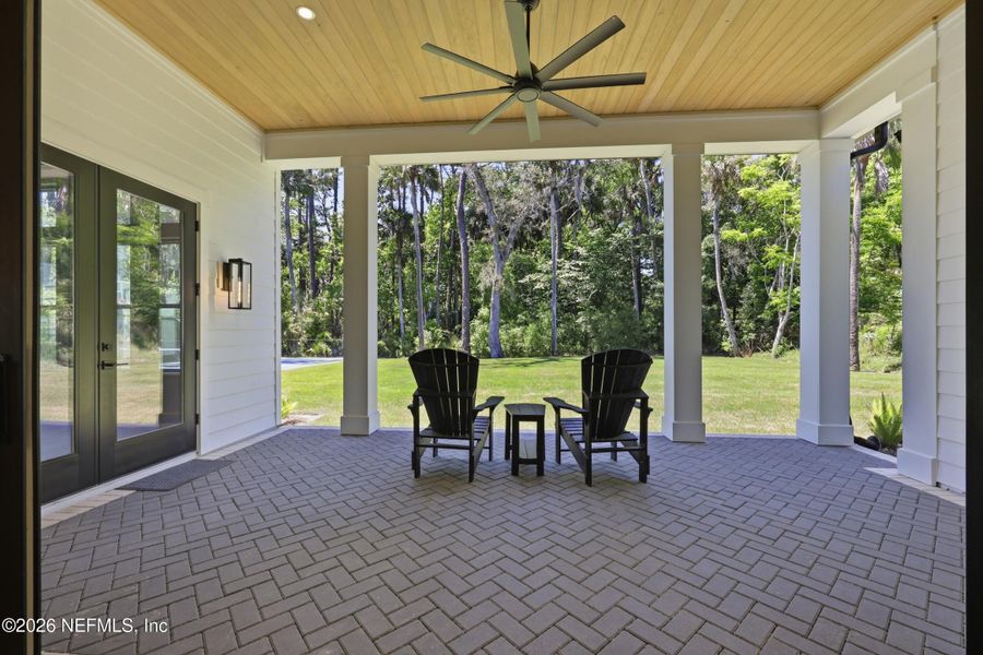 Exterior details and patio area of a home in , Ponte Vedra Beach (Image 33).