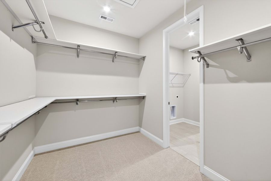 Spacious, unfurnished interior of a new home in Southbridge, Fort Mill (Image 22).