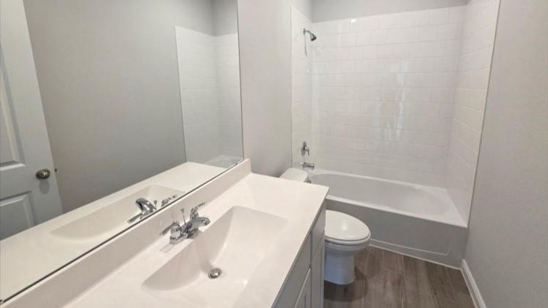 Furnished interior view inside a new home in Vista Point, Grandview (Image 4). Furnished interior view inside a new home in Vista Point, Grandview (Image 4).