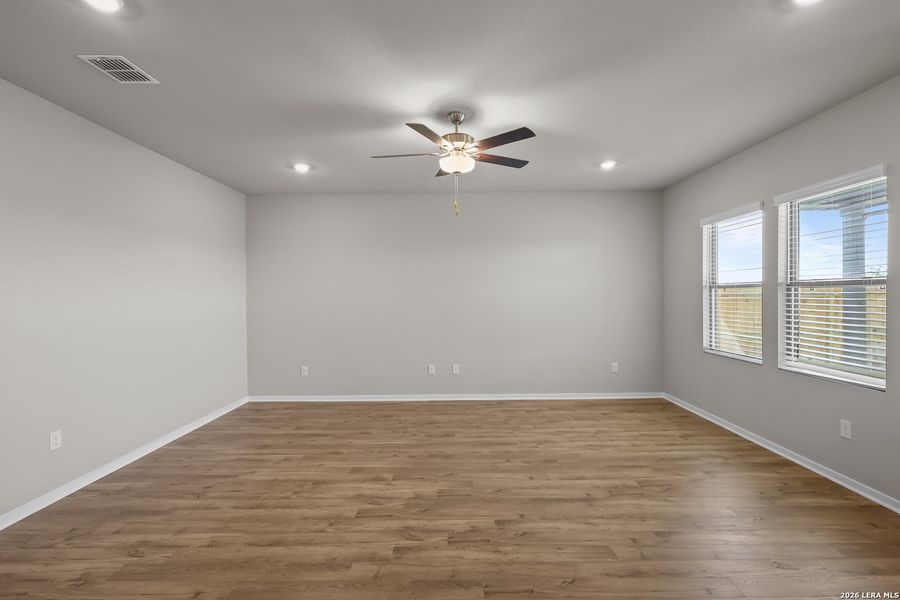 Spacious, unfurnished interior of a new home in Garden Grove, San Antonio (Image 18). Spacious, unfurnished interior of a new home in Garden Grove, San Antonio (Image 18).