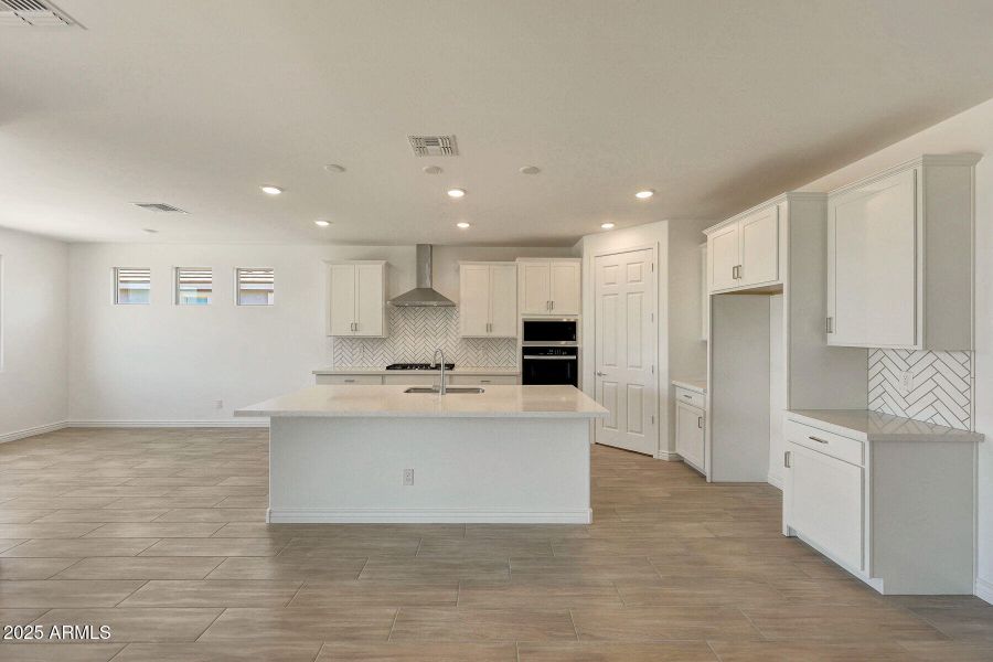 1188_Harbor_25817_Kitchen+(3)