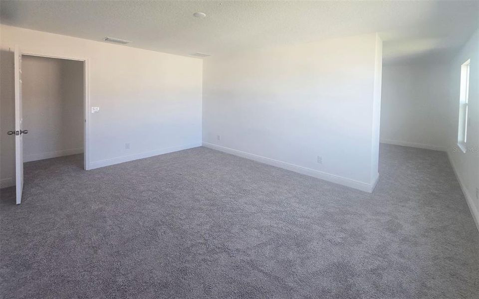 Spacious, unfurnished interior of a new home in Ridgeview, Clermont (Image 9). Spacious, unfurnished interior of a new home in Ridgeview, Clermont (Image 9).