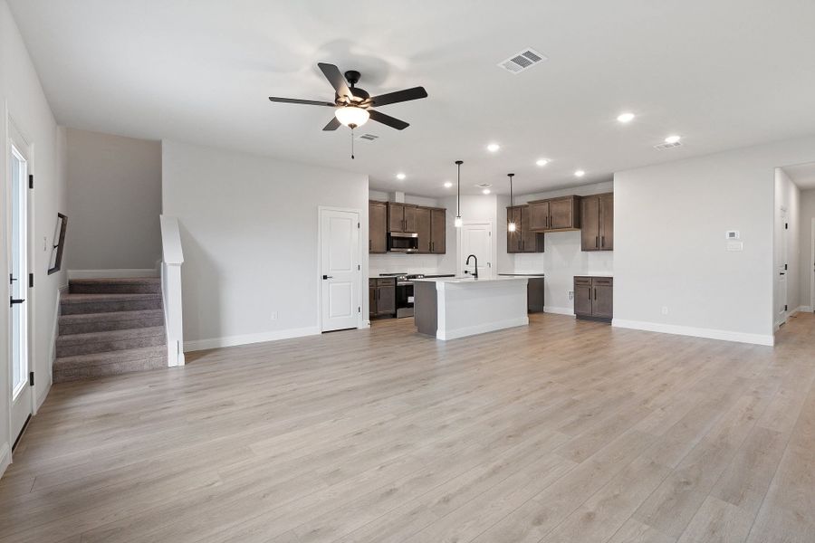 Image 37 of a home in Lake Park Villas.