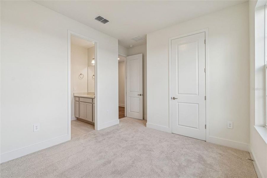 Spacious, unfurnished interior of a new home in Coasterra, Palmetto (Image 28).