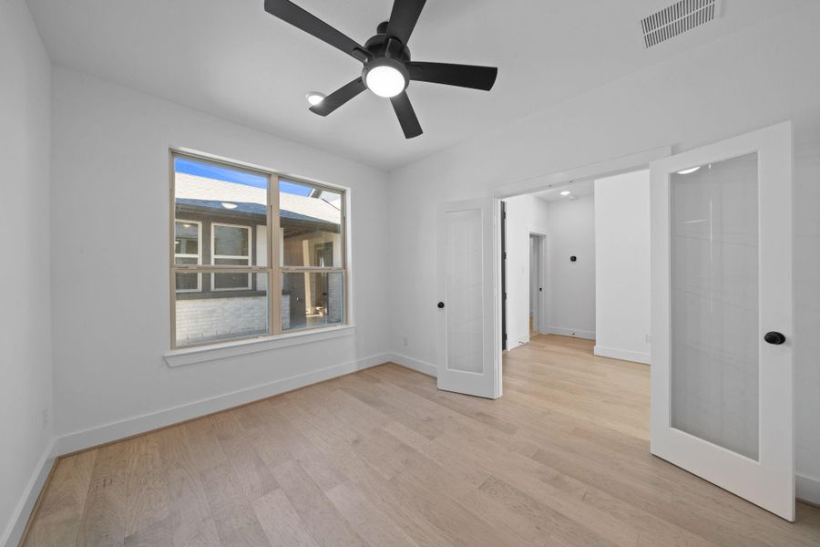 Spacious, unfurnished interior of a new home in Jubilee 45', 70', Hockley (Image 32).