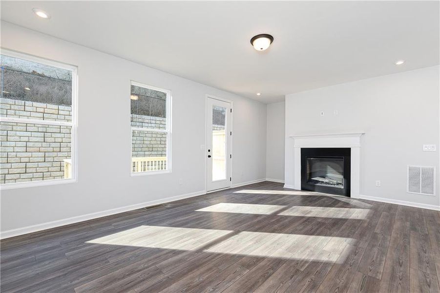 Spacious, unfurnished interior of a new home in , Powder Springs (Image 25).