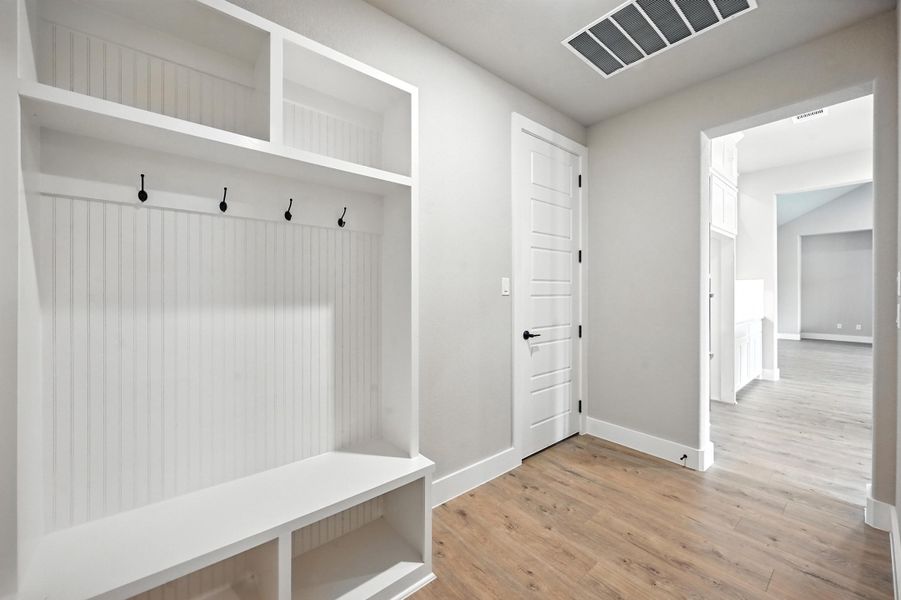 Spacious, unfurnished interior of a new home in Rocky Top Ranch, Reno (Image 26). Spacious, unfurnished interior of a new home in Rocky Top Ranch, Reno (Image 26).