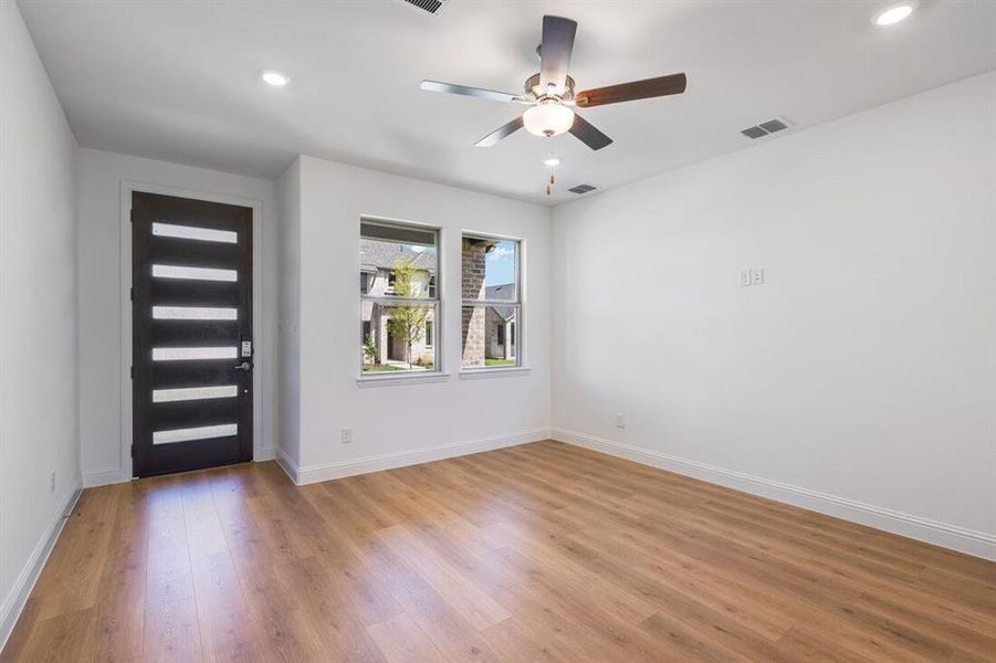 1128 Wheatgrass Mews ~ Ready Now 1128 Wheatgrass Mews ~ Ready Now