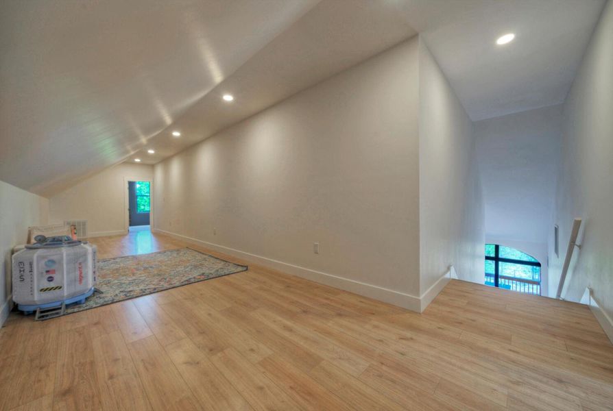 Spacious, unfurnished interior of a new home in , Elgin (Image 19).