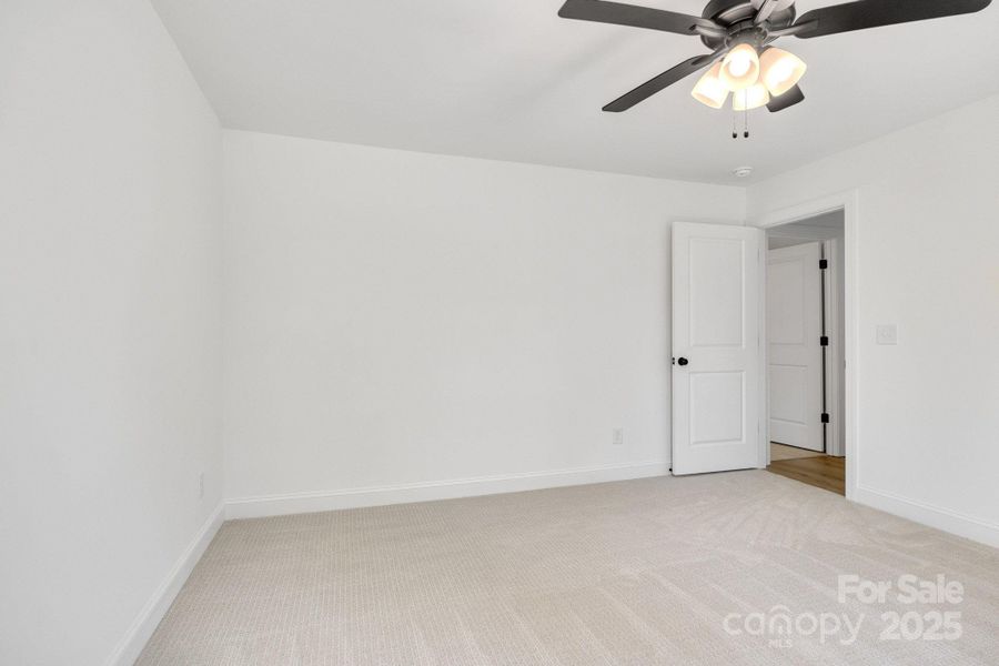 Spacious, unfurnished interior of a new home in , Harrisburg (Image 22).