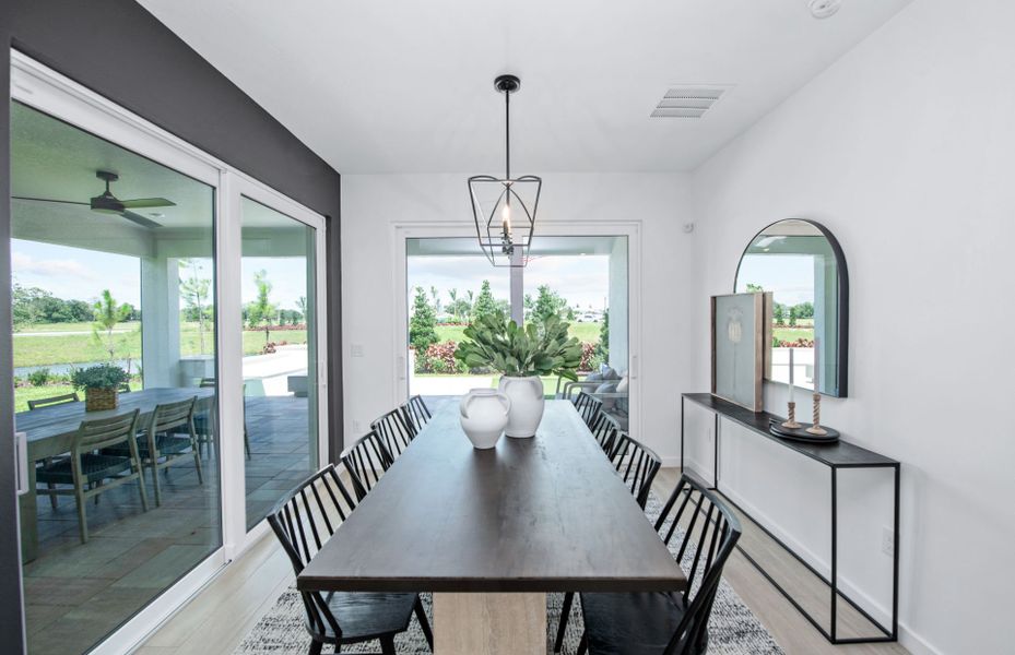 Representative furnished interior of a home built from the Mystique Grand by Del Webb in Del Webb Stone Creek, Ocala (Image 11).