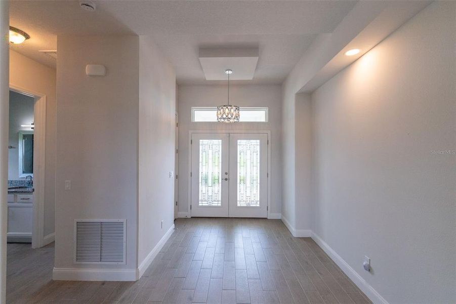 Spacious, unfurnished interior of a new home in , Deland (Image 19).