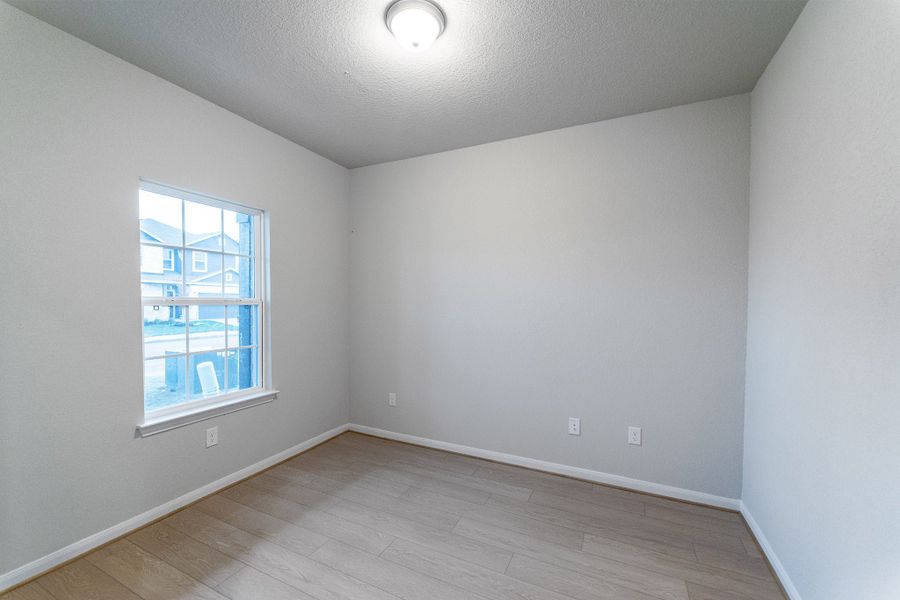 Spacious, unfurnished interior of a new home in Hennersby Hollow, San Antonio (Image 12). Spacious, unfurnished interior of a new home in Hennersby Hollow, San Antonio (Image 12).