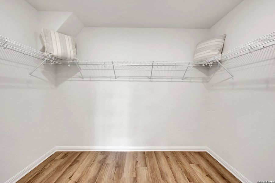 Spacious, unfurnished interior of a new home in Verano Farms, Von Ormy (Image 20).