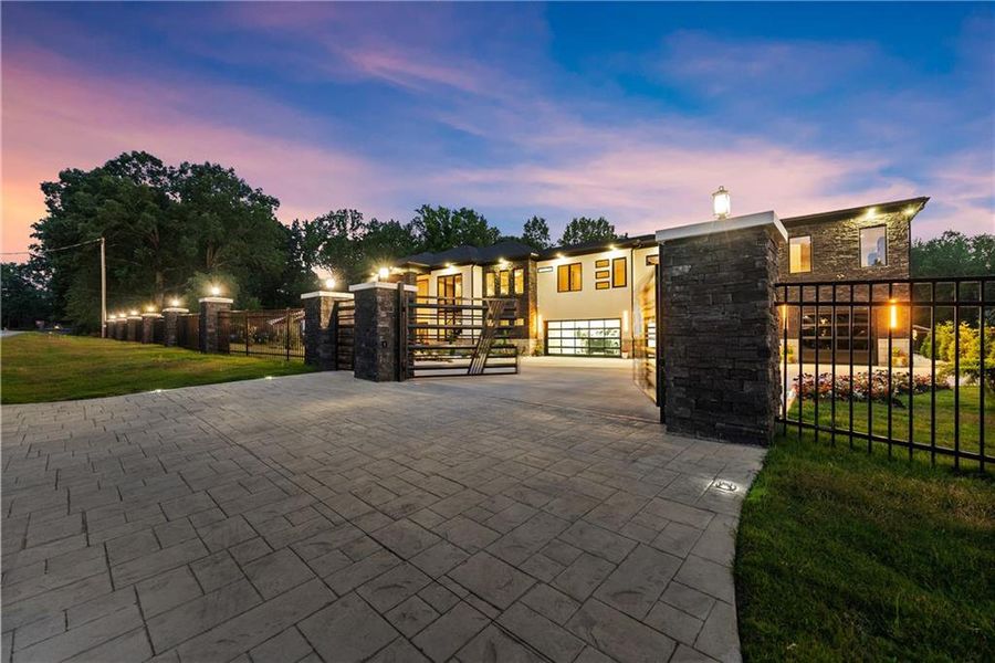 Community amenities in , Lawrenceville (Image 117).