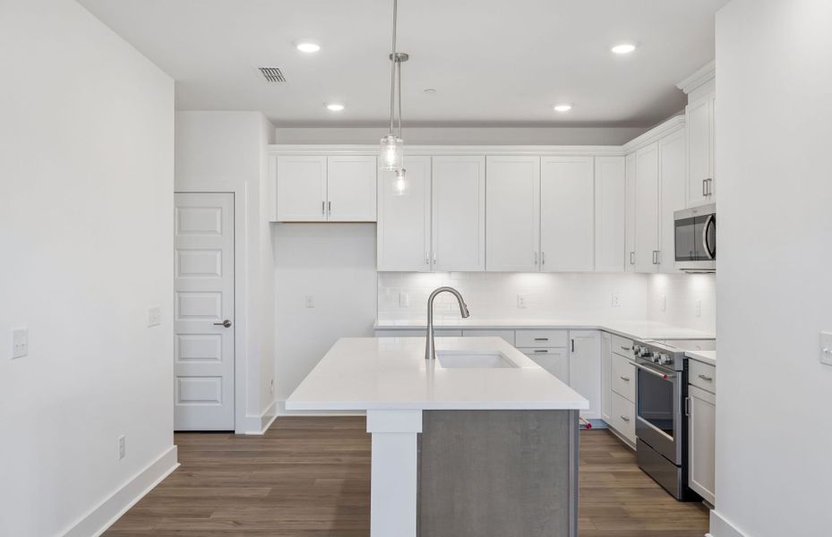 Furnished interior view inside a new home in Bradshaw Farms Reserve, Mount Juliet (Image 7).