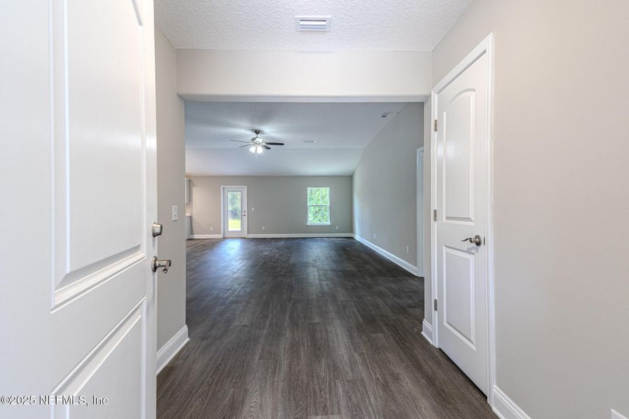 Spacious, unfurnished interior of a new home in , Callahan (Image 15).