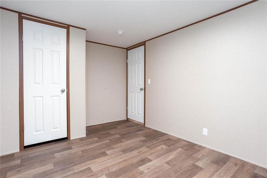 Spacious, unfurnished interior of a new home in , Dallas (Image 27).