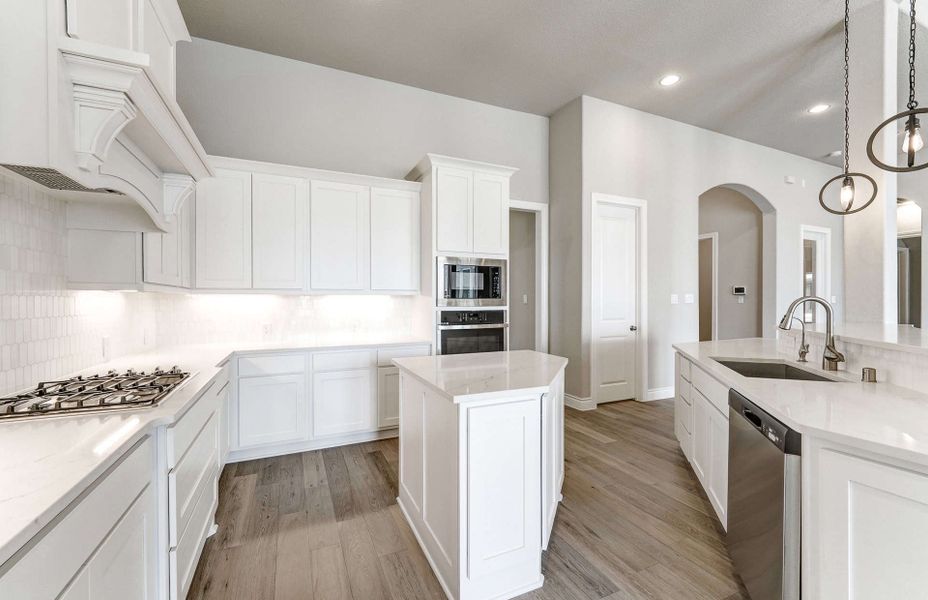 Representative furnished interior of a home built from the 2909 by Ravenna Homes in The Woodlands Hills 65′, Willis (Image 10). Representative furnished interior of a home built from the 2909 by Ravenna Homes in The Woodlands Hills 65′, Willis (Image 10).