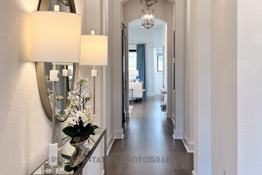 Furnished interior view inside a new home in Riceland: 50ft. lots, Mont Belvieu (Image 21).