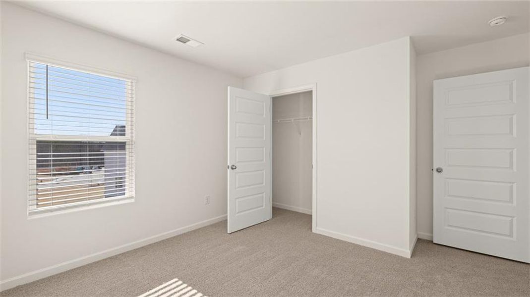 Spacious, unfurnished interior of a new home in Poplar Preserve, Newnan (Image 18).