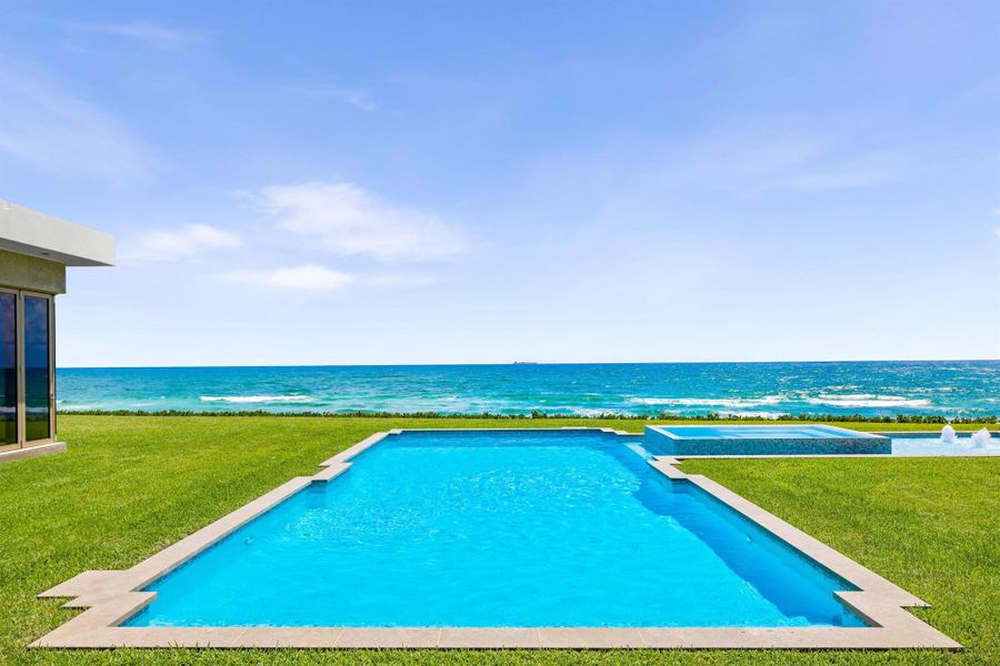 Furnished interior view inside a new home in , Manalapan (Image 23).