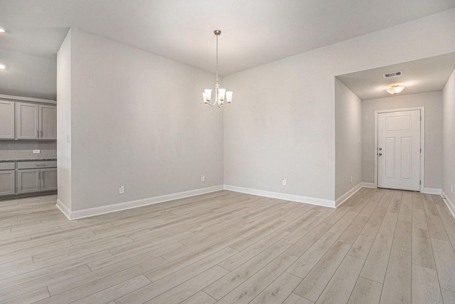 Spacious, unfurnished interior of a new home in Lago Mar, La Marque (Image 12). Spacious, unfurnished interior of a new home in Lago Mar, La Marque (Image 12).
