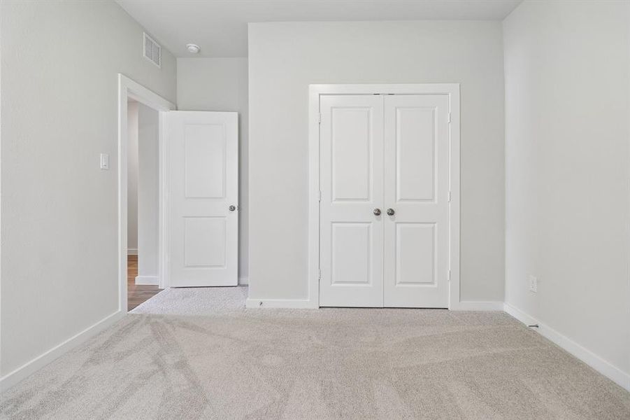 Spacious, unfurnished interior of a new home in Overland Grove, Forney (Image 22).