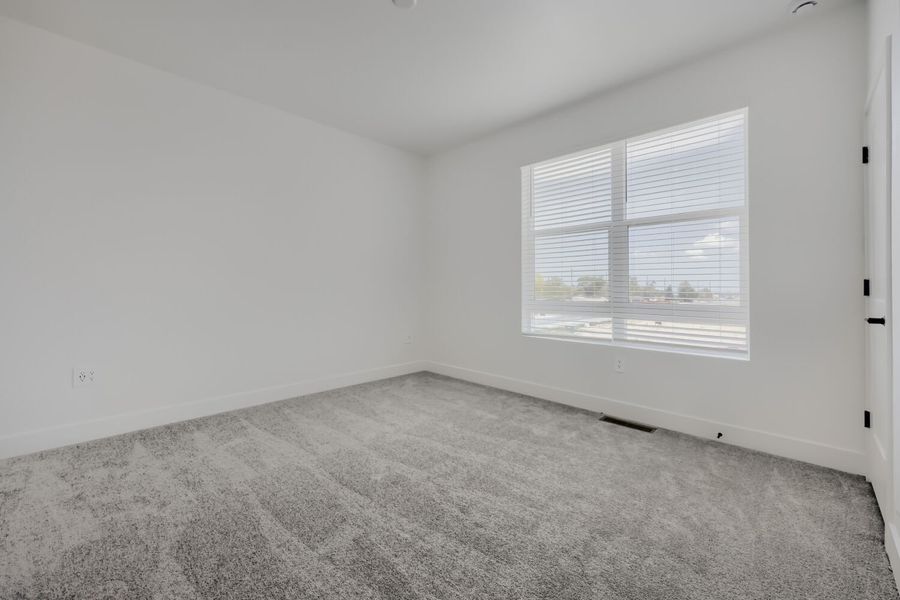 Spacious, unfurnished interior of a new home in Uplands, Westminster (Image 10).