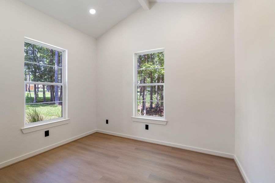Spacious, unfurnished interior of a new home in , Livingston (Image 33).
