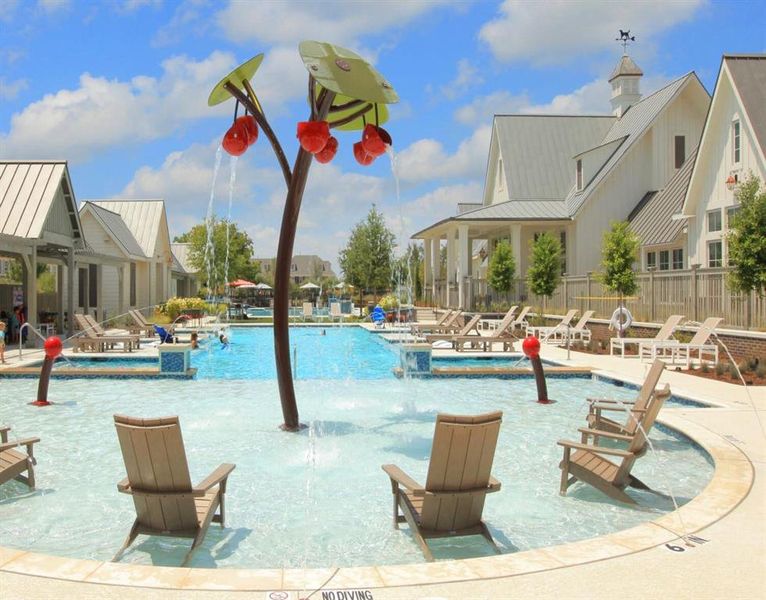 Community amenities in Pecan Square, Northlake (Image 34).