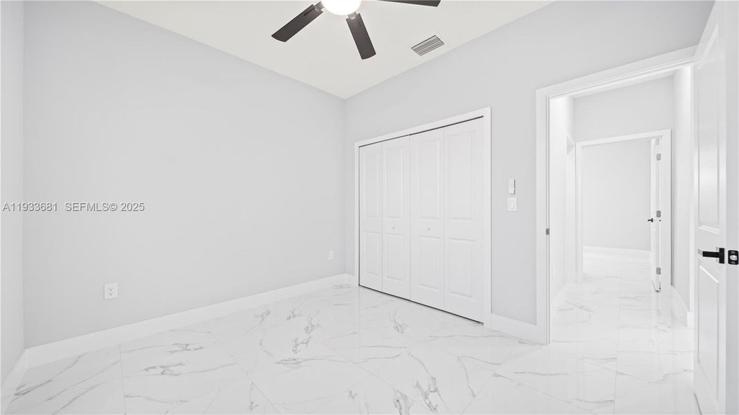 Spacious, unfurnished interior of a new home in , Lehigh Acres (Image 14).