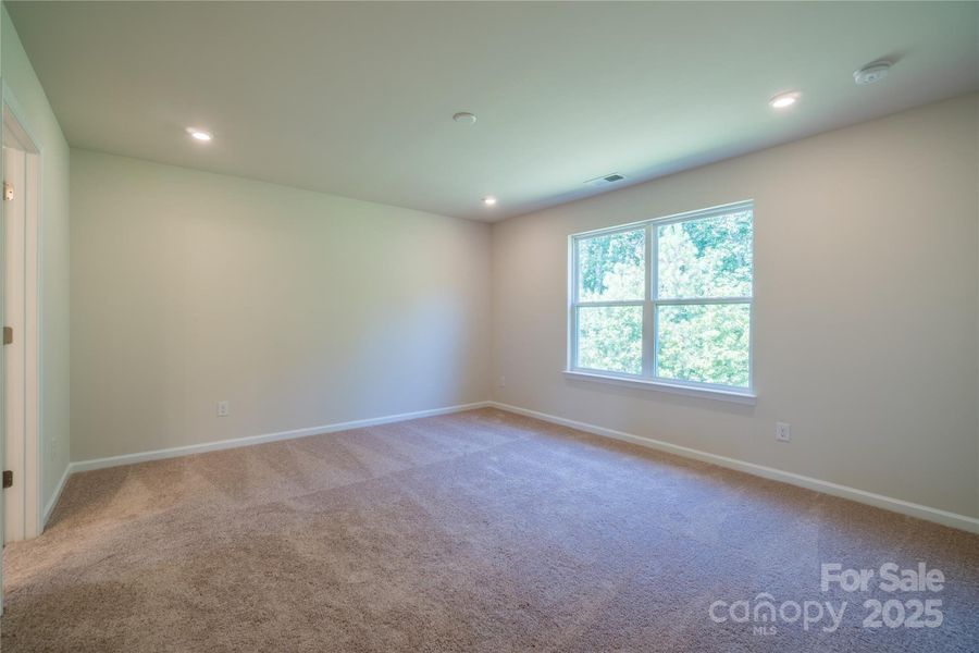Spacious, unfurnished interior of a new home in , Charlotte (Image 26).