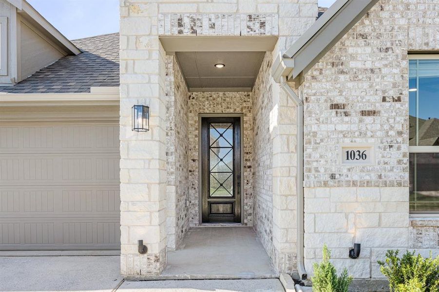 Exterior details and patio area of a home in Eagle Glen 50, Alvarado (Image 27).