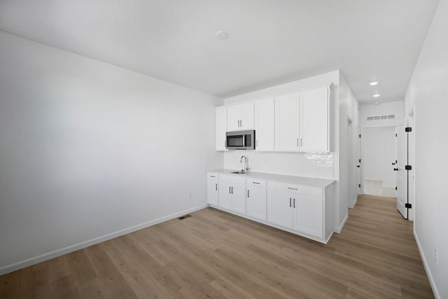 Spacious, unfurnished interior of a new home in Macanta, Castle Rock (Image 14).