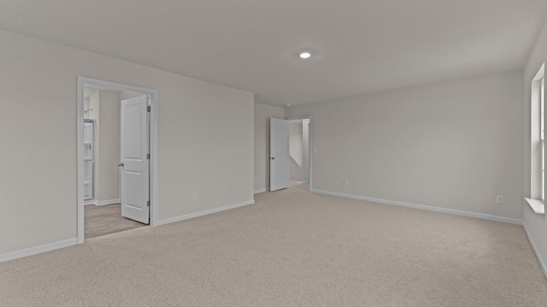 Spacious, unfurnished interior of a new home in Madeline Farm, New Bern (Image 25).